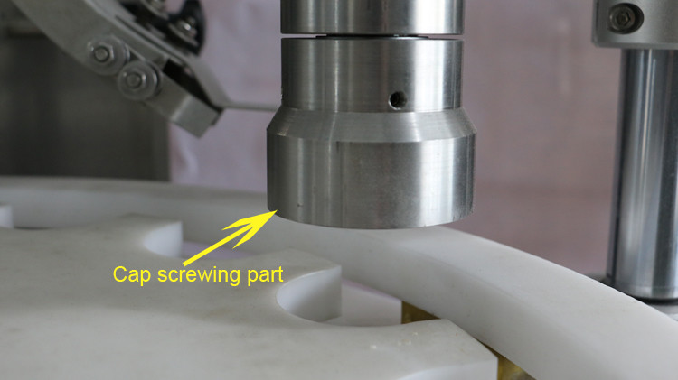 5 ગેલન ફિલિંગ મશીન ગરમ મીણ ભરવા મશીન સેચેટ પાણી ભરવાનું સીલિંગ મશીન બનાવવું